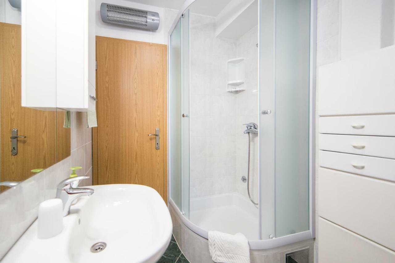 Ana Apartments บลัตเซ ภายนอก รูปภาพ