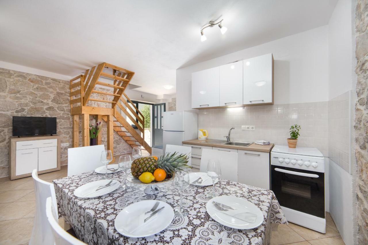 Ana Apartments บลัตเซ ภายนอก รูปภาพ